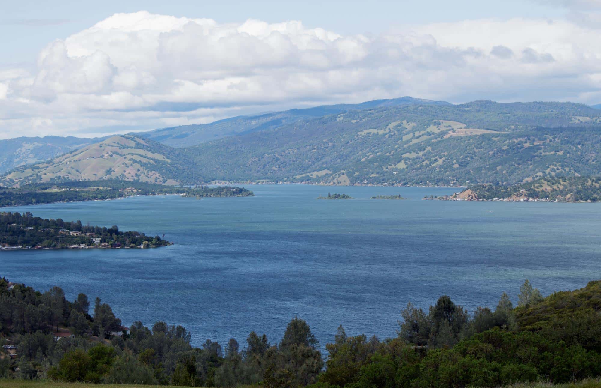 Largest natural lake in California. Beautiful mountaintop view of the lake and surrounding mountains in Clearlake, CA